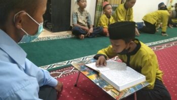 Sedekah Untuk Pengaji Al-Qur’an Pelosok Kampung